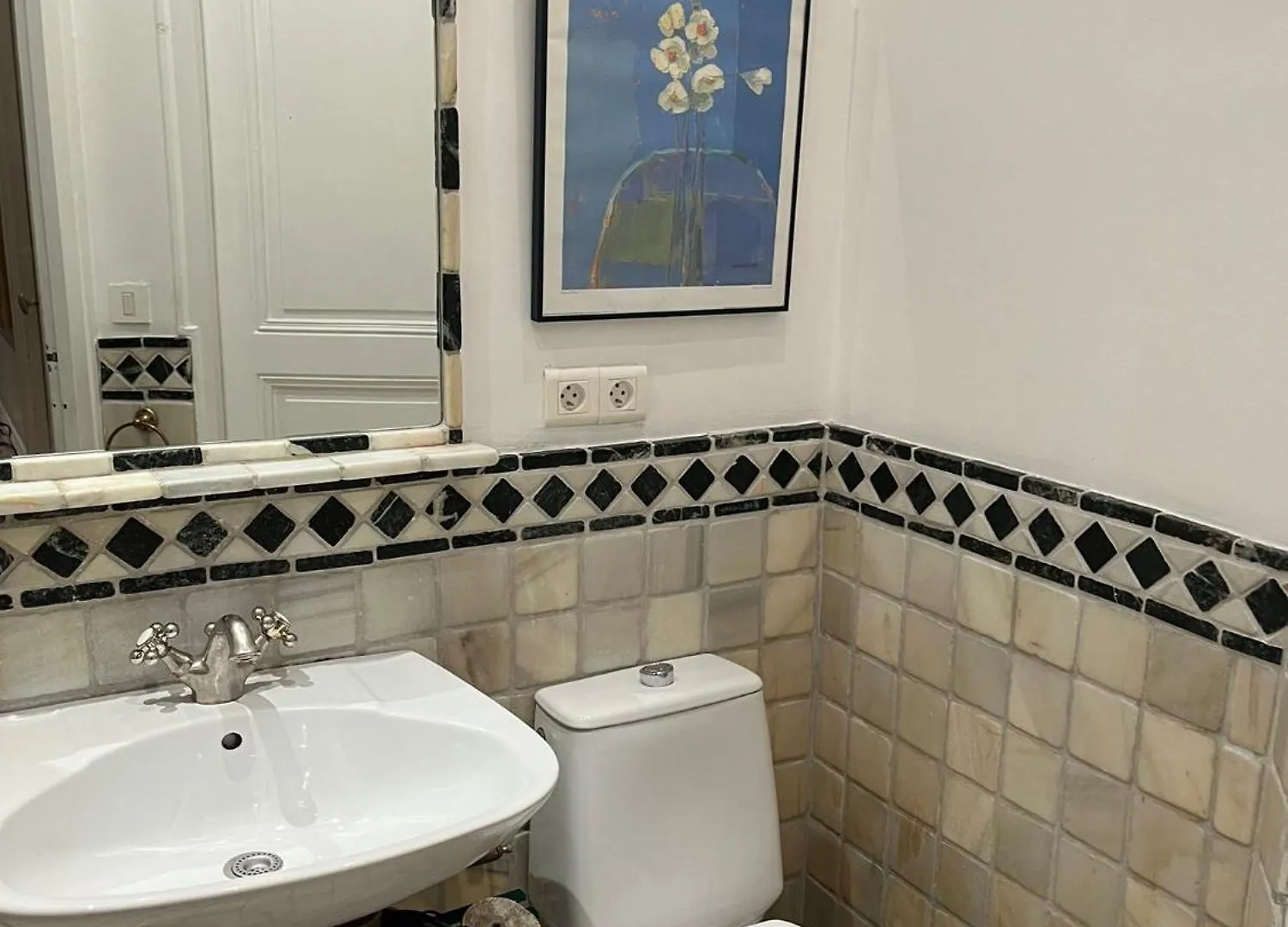 Apartment Triangle D'Or X Av Montagine & Champs Elysees 100M Paris France